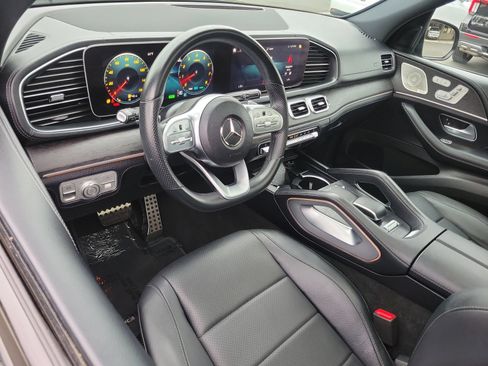 Used 2023 Mercedes-Benz GLS 450 4MATIC image 6