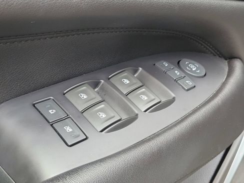 Used 2019 Cadillac Escalade Luxury RWD image 30