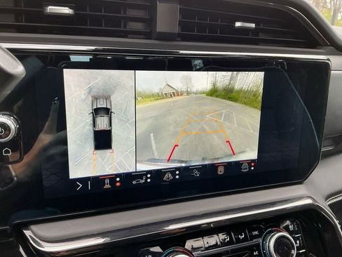 Used 2024 GMC Sierra 2500 AT4X image 19