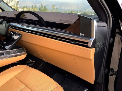 New 2025 Cadillac Escalade IQ Luxury 2 image 31