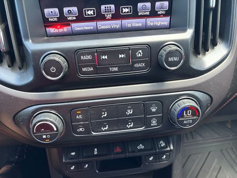 Used 2016 GMC Canyon SLE w/ All Terrain Adventure Package AWD/4WD image 27