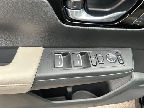 Used 2026 Honda CR-V EX-L image 19