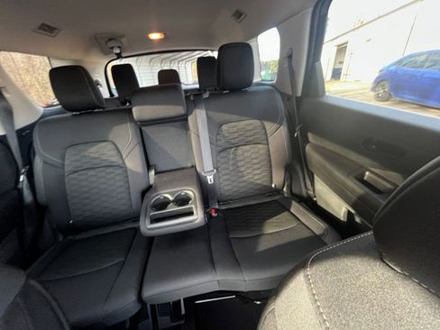 Used 2025 Nissan Pathfinder SV image 45