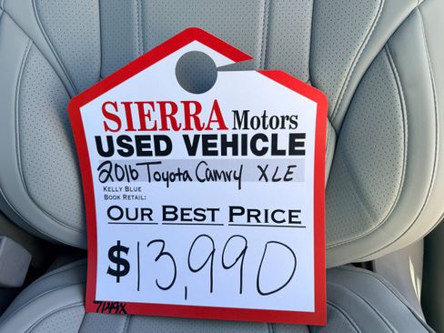 Used 2016 Toyota Camry LE FWD image 9