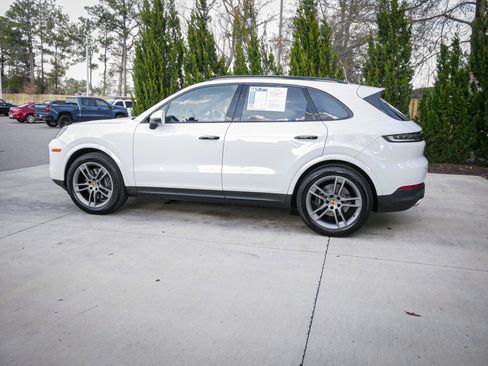 Used 2024 Porsche Cayenne image 7