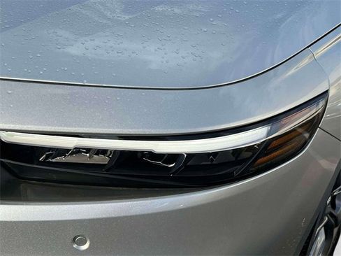 Used 2025 Honda Accord EX-L image 11