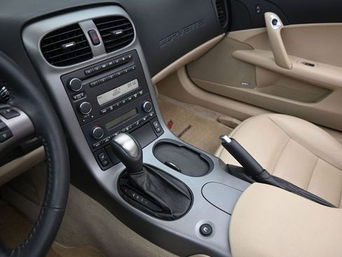 Used 2007 Chevrolet Corvette Convertible w/ Preferred Equipment Group image 22