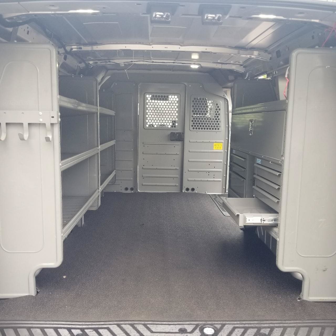 Used 2016 Ford Transit 250 130 Low Roof RWD image 16