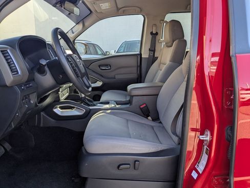 Used 2022 Nissan Frontier SV w/ Technology Package image 26