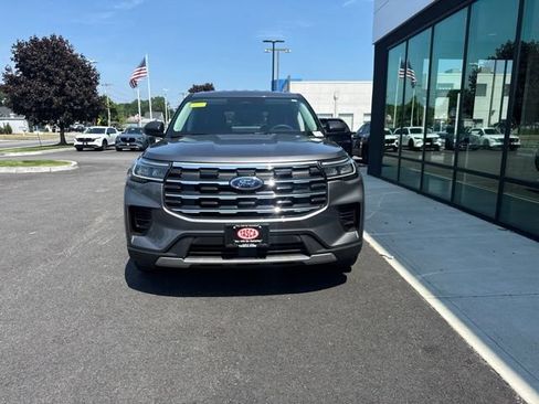 Used 2026 Ford Explorer Active AWD/4WD image 7