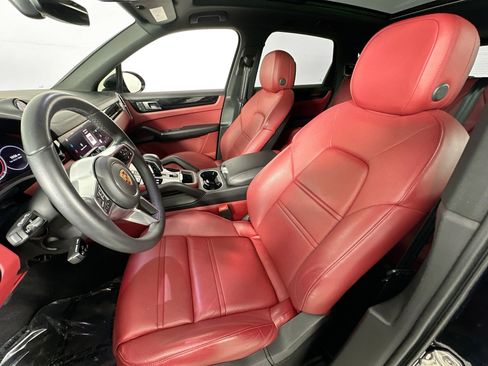Used 2023 Porsche Cayenne image 21