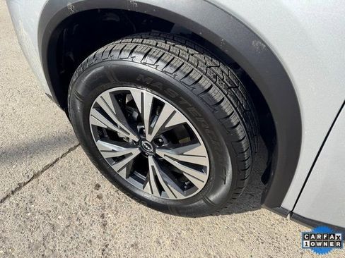 Used 2023 Nissan Rogue SV image 18