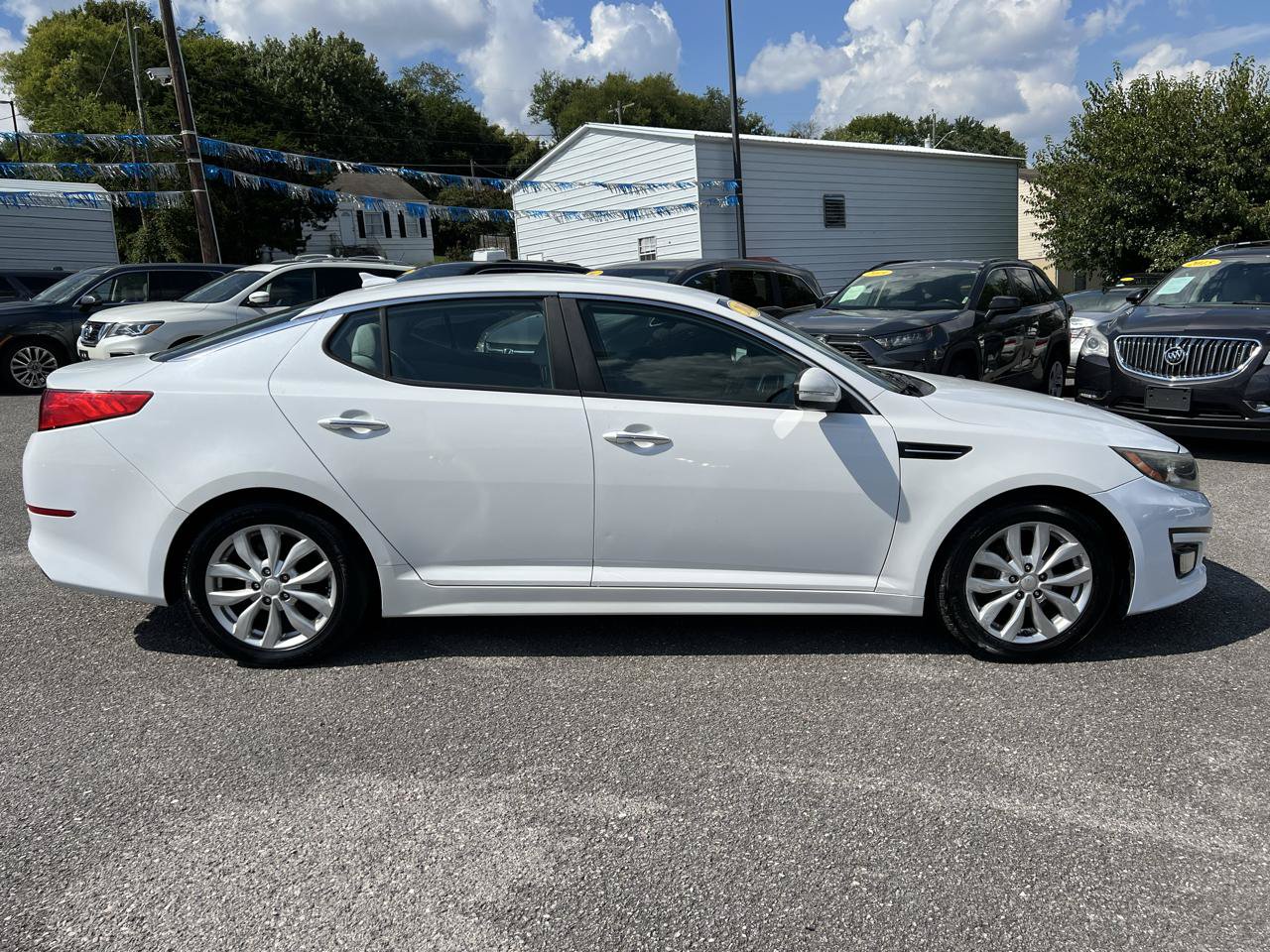 Used 2015 Kia Optima LX FWD image 8