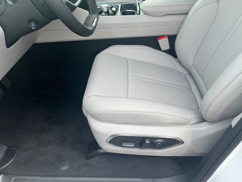 New 2025 Jeep Wagoneer Series II w/ Premium Group I image 14