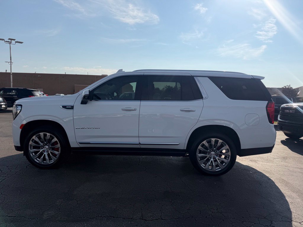 Used 2024 GMC Yukon Denali w/ Denali Reserve Package AWD/4WD image 12