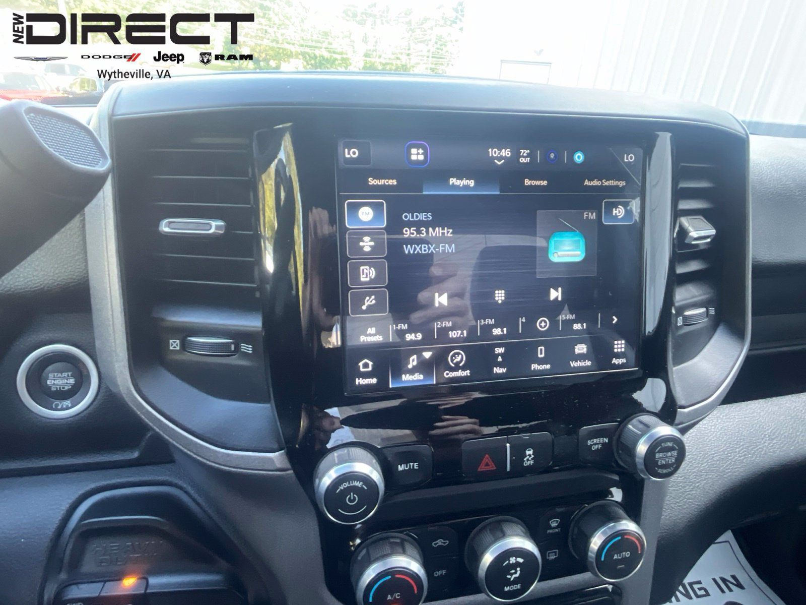 Used 2024 RAM 3500 Tradesman w/ Convenience Group AWD/4WD image 22