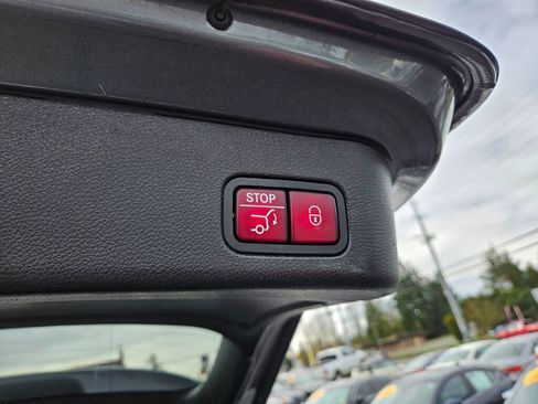 Used 2018 Mercedes-Benz GLE 350 4MATIC image 11