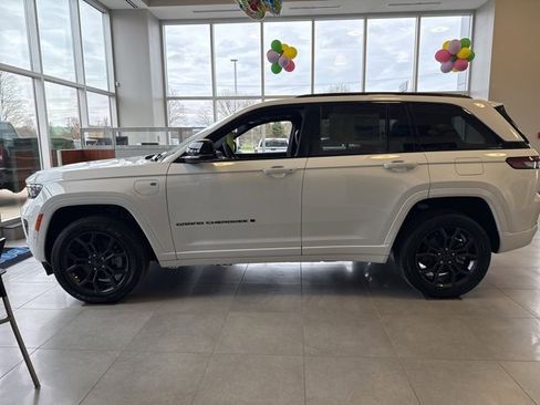 New 2025 Jeep Grand Cherokee Limited 4xe image 8