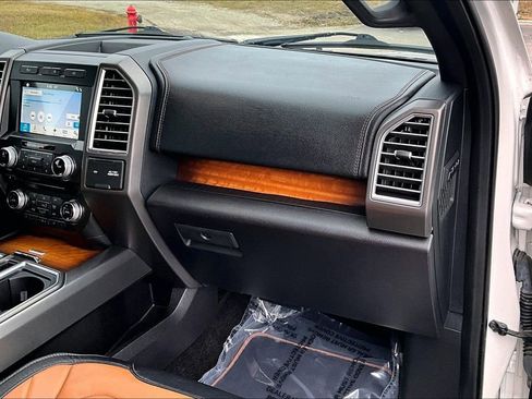 Used 2017 Ford F150 Limited image 17