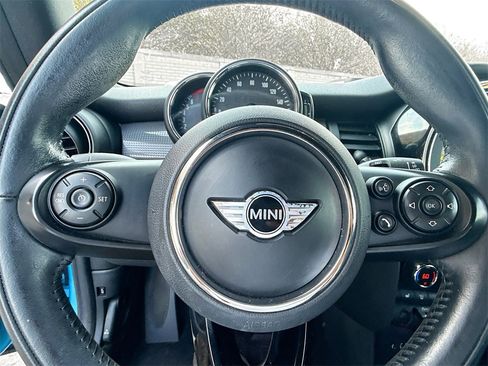 Used 2018 MINI Cooper Convertible image 18