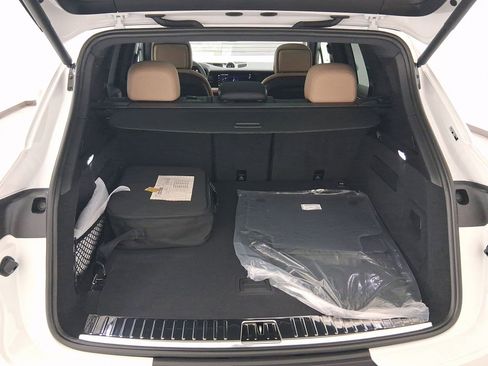 New 2025 Porsche Cayenne E-Hybrid image 31