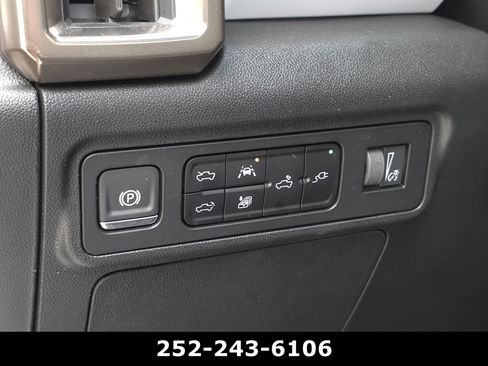 Used 2025 GMC Hummer EV 3X AWD/4WD image 39
