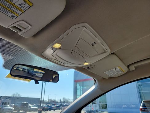 Used 2018 Ford Escape SE image 30