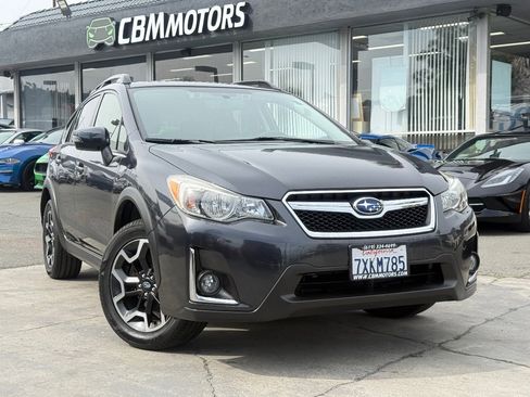Used 2017 Subaru Crosstrek 2.0i Limited image 2