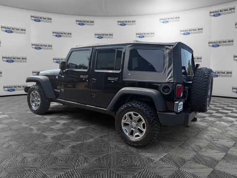 Used 2013 Jeep Wrangler Unlimited Rubicon w/ Connectivity Group AWD/4WD image 3
