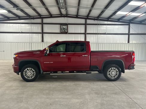 Used 2020 Chevrolet Silverado 2500 High Country w/ Technology Package image 2