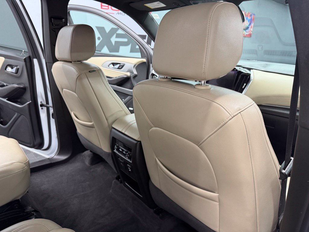 Used 2022 Chevrolet Traverse LT w/ LT Premium Package FWD image 45