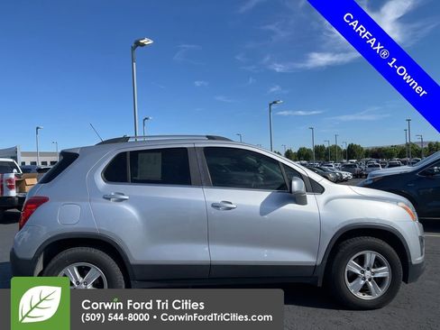 Used 2016 Chevrolet Trax LT w/ LT Convenience Package AWD/4WD image 8