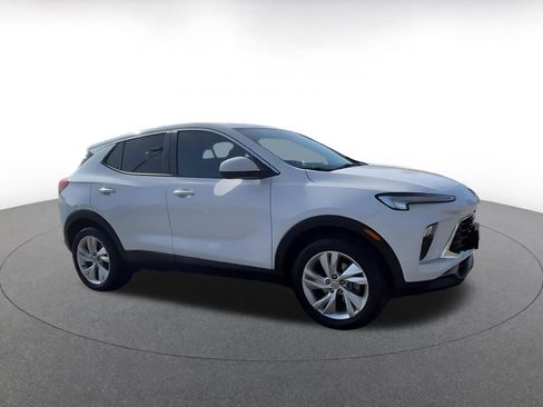 Used 2025 Buick Encore GX Preferred image 2