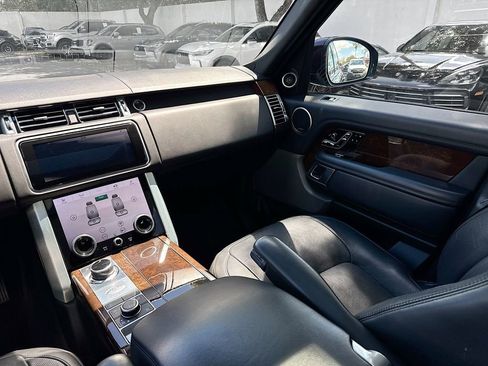 Used 2020 Land Rover Range Rover HSE image 26