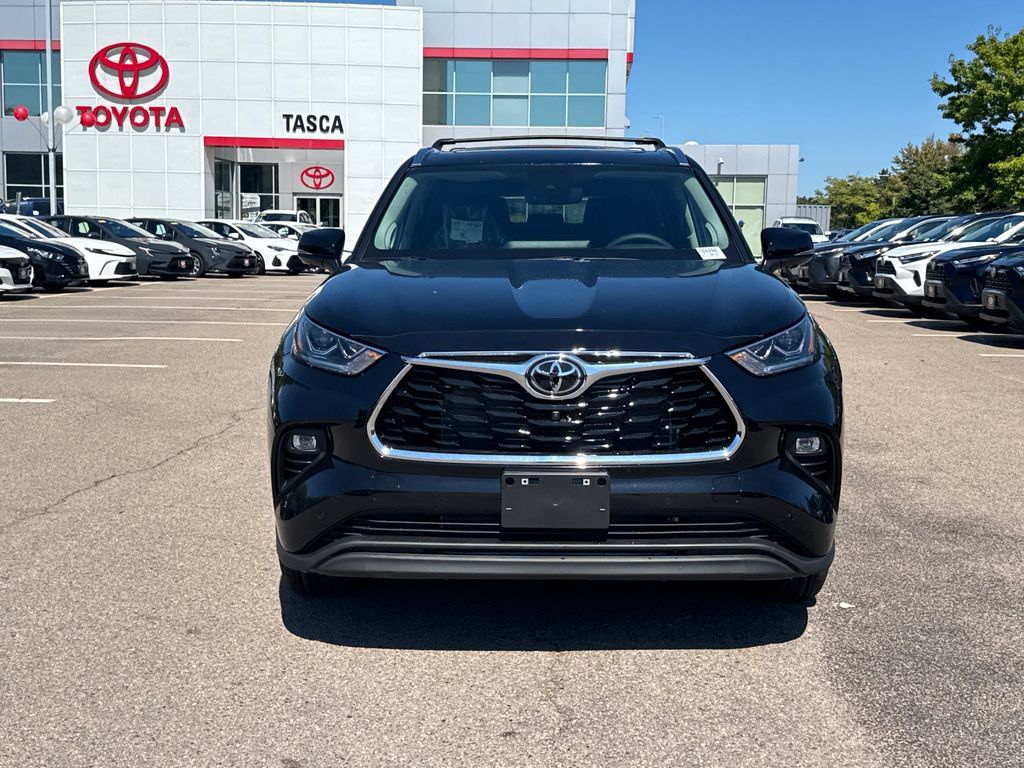 New 2026 Toyota Highlander Limited AWD/4WD image 2