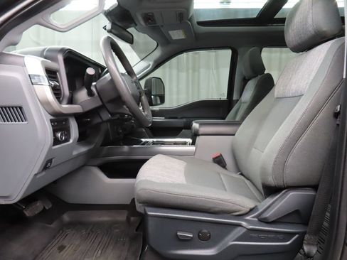 Used 2023 Ford F250 XLT w/ XLT Premium Package AWD/4WD image 13