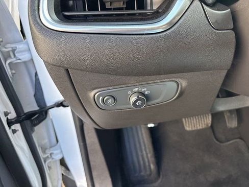 Used 2024 Chevrolet Equinox LS AWD/4WD image 19