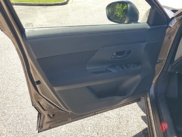 Certified 2025 Nissan Kicks S FWD image 24