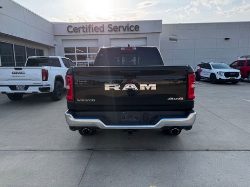 Used 2025 RAM 1500 Laramie AWD/4WD image 4