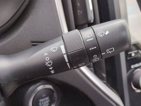 Used 2023 Subaru Forester Limited image 31