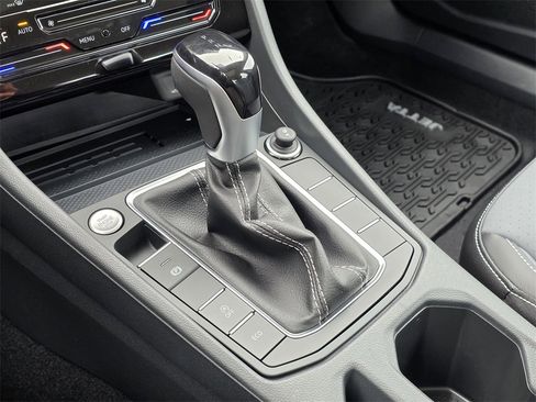New 2026 Volkswagen Jetta SE image 15