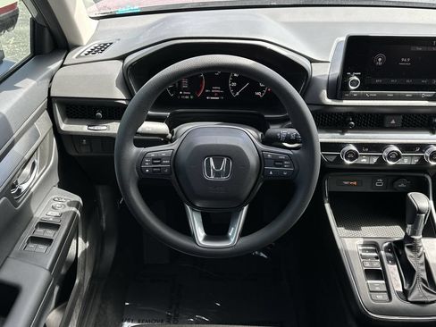 Used 2025 Honda CR-V LX image 12