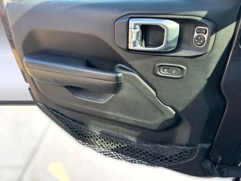 Used 2020 Jeep Wrangler Unlimited Sport S image 12