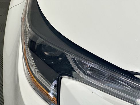 Used 2023 Toyota Corolla LE image 9
