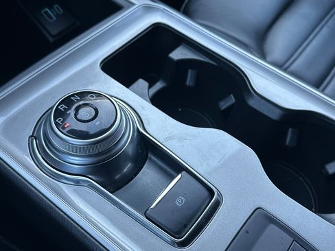 Used 2024 Ford Edge SEL image 21