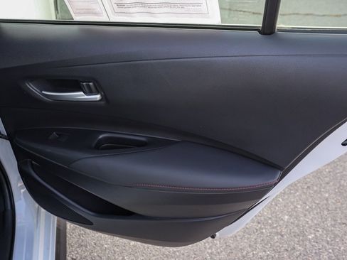 Used 2023 Toyota Corolla SE image 18