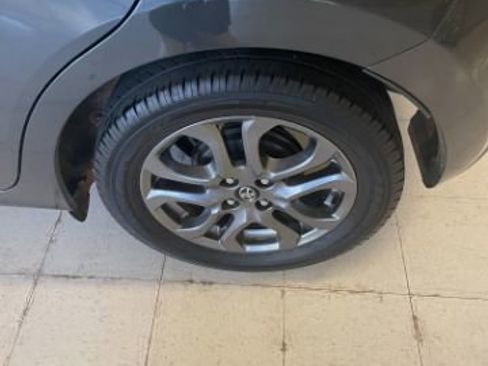 Used 2020 Toyota Yaris XLE FWD image 37