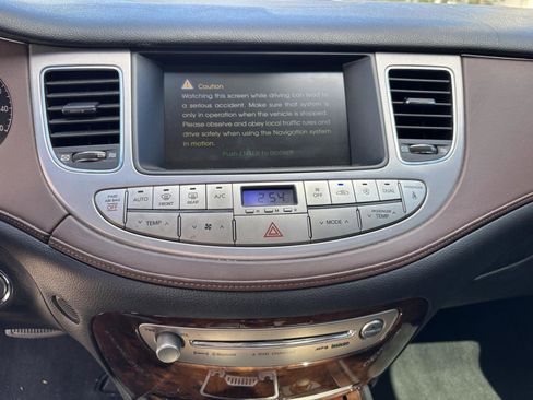 Used 2009 Hyundai Genesis 4.6 w/ Technology Pkg 5 image 21