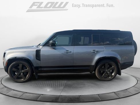 Used 2024 Land Rover Defender 130 X-Dynamic SE AWD/4WD image 5