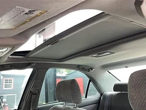 Used 2004 Toyota Camry LE image 8